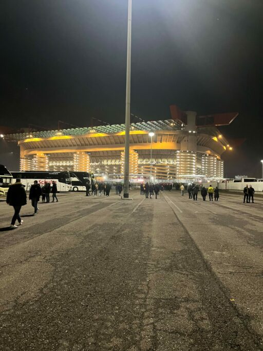 Mit leichter Verzögerung nach Mailand